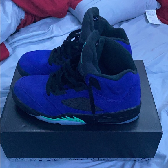 Jordan alternate Grape 5s main image 3